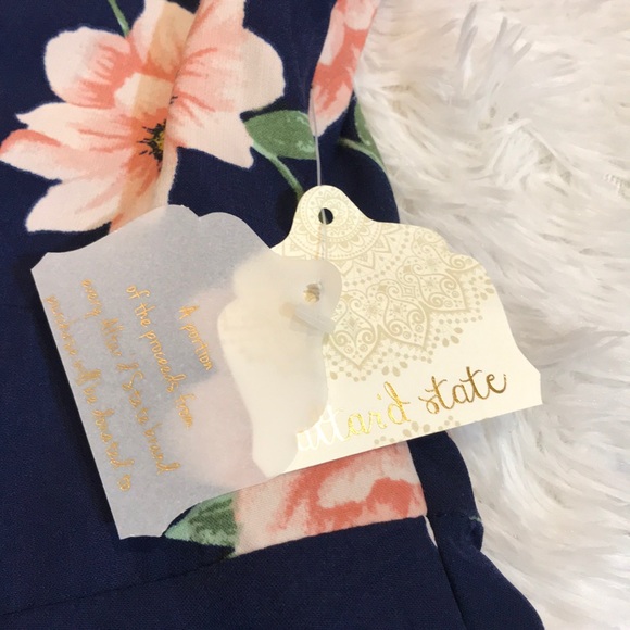 Altar’d State Janie Dress in 90’s Daisy Print NEW - Picture 5 of 6